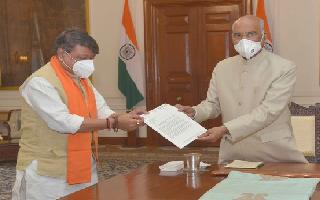 BJP delegation meets President Kovind, demands CBI inquiry in West Bengal..